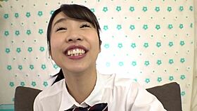 わー、かわいい女子が狂気の乳首責め挑戦！