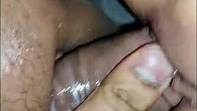 Scopata dura con cazzo indiano grosso in fica asiatica stretta