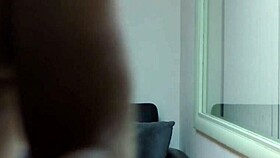 Audrey Decker прима жеско анално туцење у главној сцени 3.