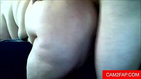 Teen Webcam Session with Sexy Performer