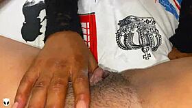 i'm tribbin' with khalessi 69's ebony latina pussy