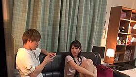 Rena Aoi fait fondre mon cœur avec sa chevauchée cowgirl sauvage ce soir