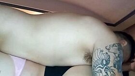 el mejor amigo de mi mujer la lleva a un hotel y llega despues