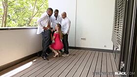 Private nimfó Paulina Soul 4 sötét faszt kap wild análbaszásban