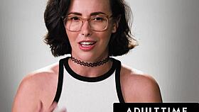 Casey Calvert shows how women orgasm! 😍