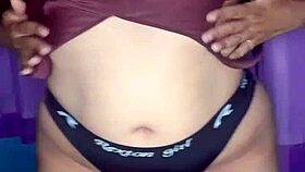 Latina babe masturbates on video call with naughty show 😏