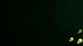 Em ngọc nguy�n shows off her big tits.