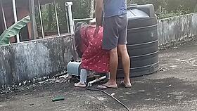 摩托泵男孩得到逼支付而不是现金