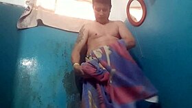 i'm a gay pasivo guy masturbatin' alone