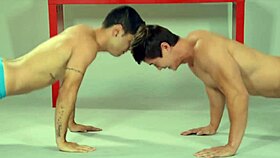 Getting Naked Challenge: Peter Le vs Steven Andrade in Gay Contest