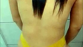 Seductive Bath of Mature Milf's Natural Tits