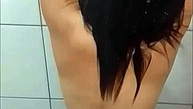 Seductive Bath of Mature Milf's Natural Tits