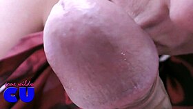 Sweet closeup blowjob, watch her lips wrap around it tightly?