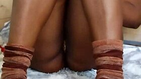 Naejae uses vibrator then wedges herself?