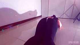 Girlfriend bounces her round ass for him