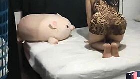 Cheating wife deepthroats her lover's cock