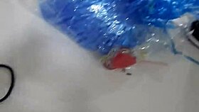 Watch this latina blonde couple kiss and assfuck on webcam?