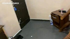 Evo, moja sitna 18+ ebony pastorka me navukla da je jako pojebem u sku pičku