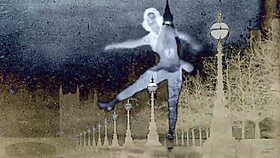 ヴィンテージタブーシーン、レトロな毛むくじゃらアクションとクラシックなバックスタイル