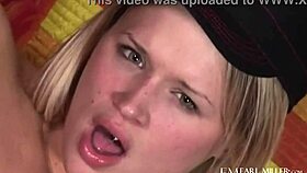 Heather Starlett toys her clit