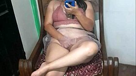 Milf ass massage session three - flashing for the voyeur?