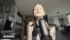 lou nesbit lia louise gives cei joi