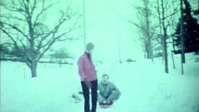 Tabu Keluarga Lama, Kakak Tiri Berbulu Penuh Gairah