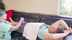 Enfermeira me checa no hospital com toque especial. Suas habilidades tornam recuperação muito mais quente.