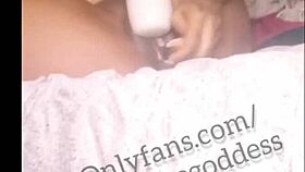 i'm a sexy ebony thot playin with my dildo and squirting all over