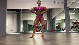 Huge ripped female bodybuilder tears her clothes