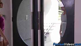 Petite teen shows off her soles in high definition