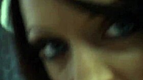 Maćeha Paige Fox nosi studentsku uniformu dok jebe svog divljeg posinka. Kakva scena!