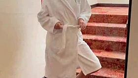 i just shaved my pussy after a steamy pool session