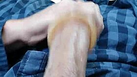 i cummin so hard from this sex machine, makin it fly like a blender