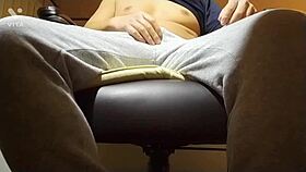 Kurze Selbstbefriedigung mit Spielzeug