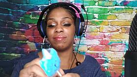 horny freak sucking that lollipop 🍭😏