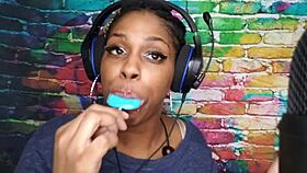 horny freak sucking that lollipop 🍭😏