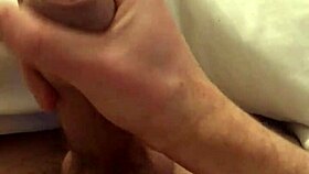 i got so turned on watching this hot transgender masturbating in shemale style