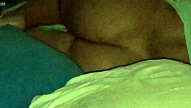 minha esposa showing off her curves in bed