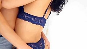 Que bunda gostosa, vou bater nessa gostosa hotwife com o pau duro 😈