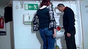 Old plumber fisting chubby bitch with deepthroat 😈