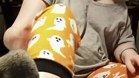 Hey, wanna smell my dirty feet for some kinky fun?