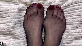 i give cumshot and facial to erotic beauty she enjoys