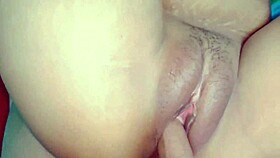 Diya vzame velikega fantev kurac v amaterskem closeupu na ranču! Vau, kakšen razgled!