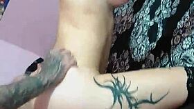follando a lesbiana latina con tatuaje completo 😏