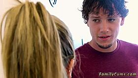 मैं देखता हूँ लारा डी सैंटिस को मोन्स्टर लंड से गहरी एनल चोदाई