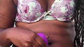 I enjoy Naejaexx's public toy play