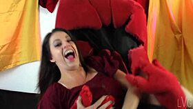 Fem fetish report features kitty catherine and indica