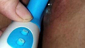 wet pussy of 18-19 yo girl explored