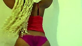 Desire5000 worships that curvy Indian MILF ass 😍